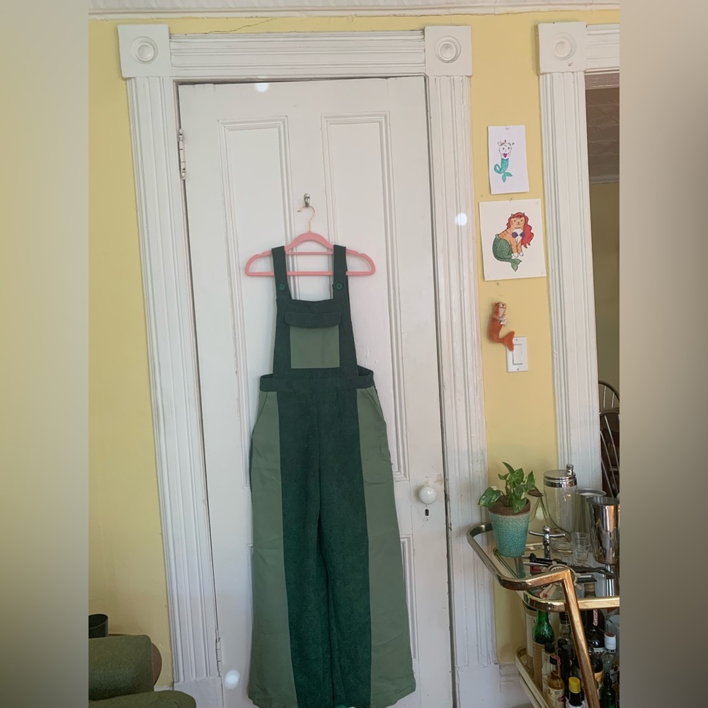 cider overalls, green, size M NWT